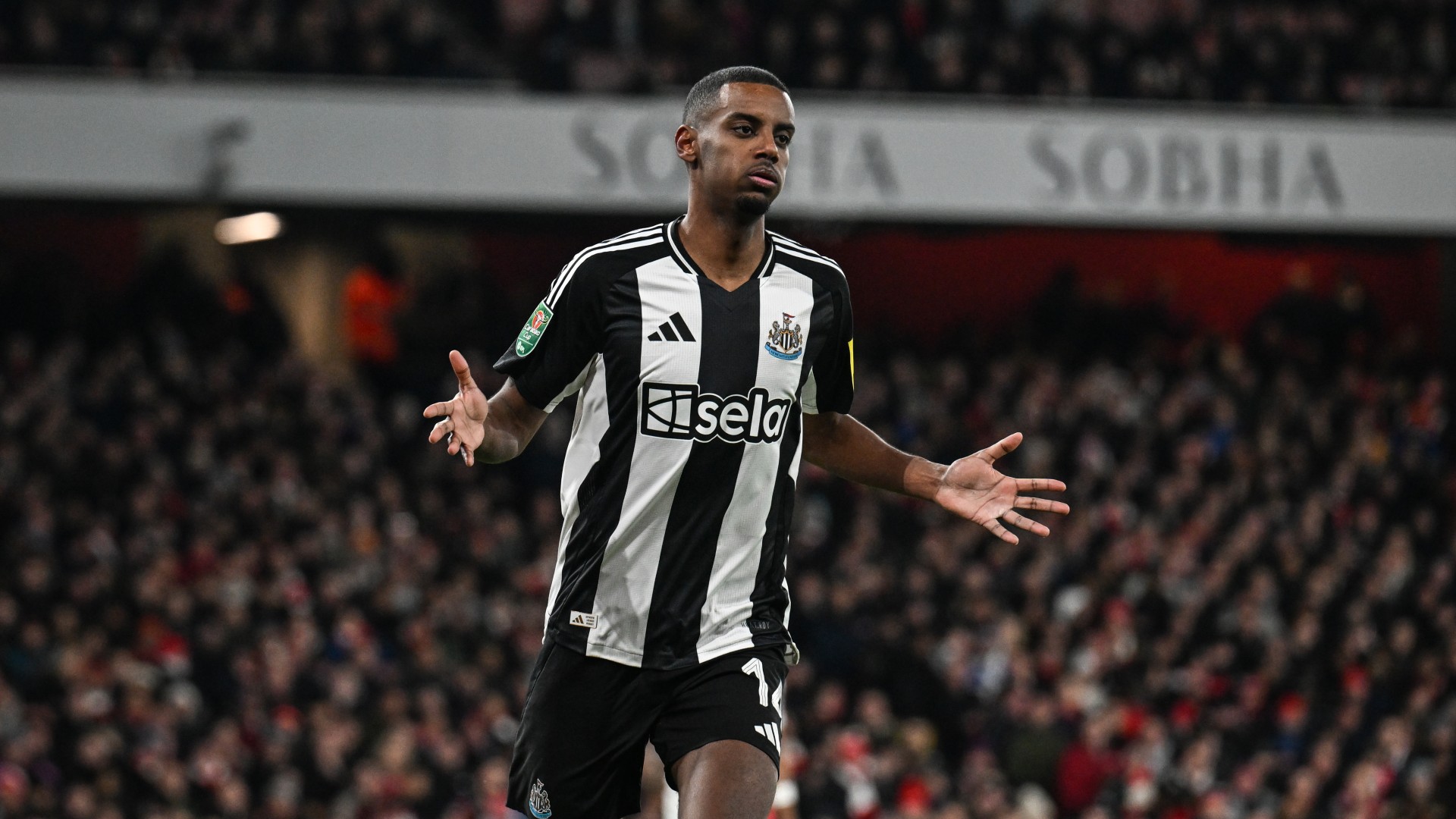 Alexander Isak Called Up by Sweden Amid Newcastle Rift Alexander Isak