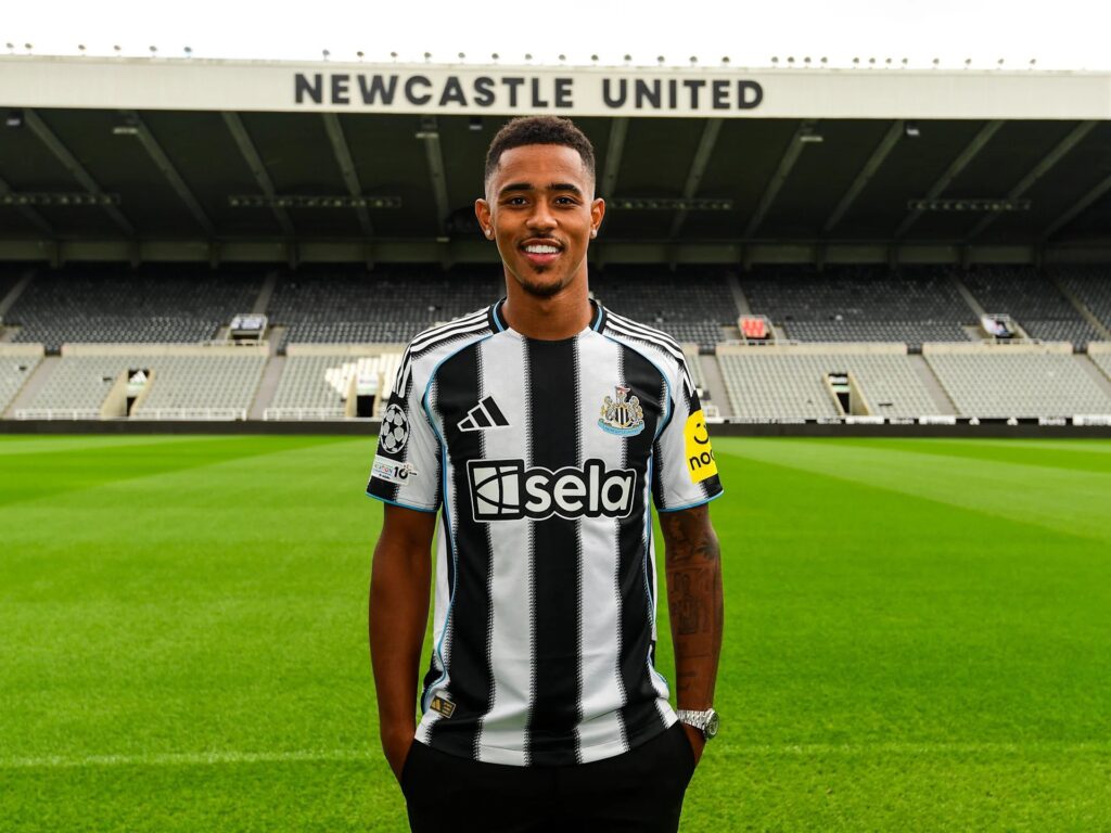 Official: Jacob Ramsey Signs for Newcastle in £40m+ Deal Jacob Ramsey joins Newcastle from Aston Villa