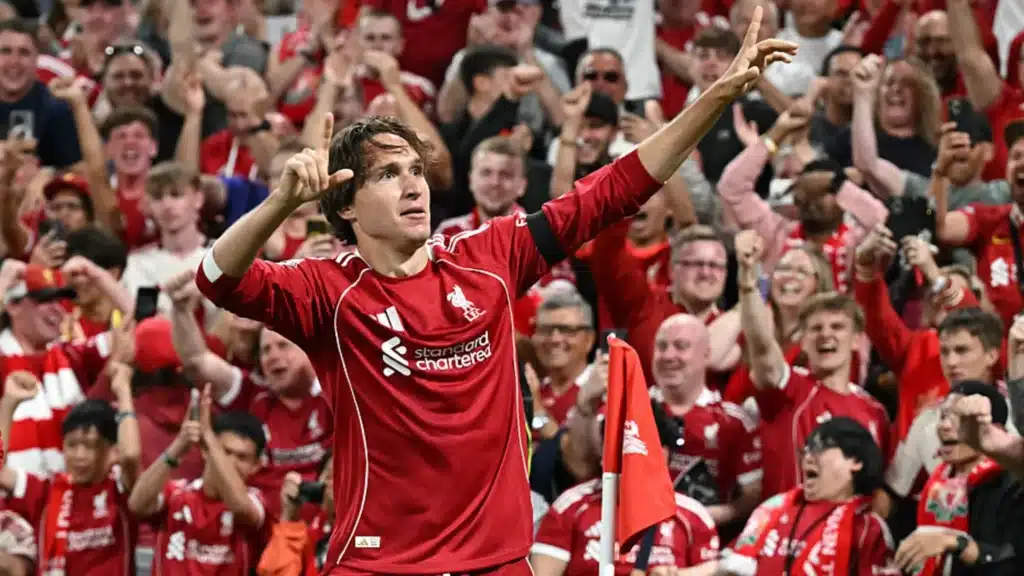 Liverpool 4–2 Bournemouth: Chiesa and Salah Strike Late in Epic Opener Liverpool 4–2 Bournemouth: Chiesa and Salah Strike Late in Epic Opener